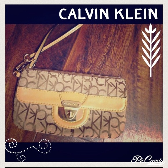 Calvin Klein Clutches & Wallets - Calvin Klein clutch