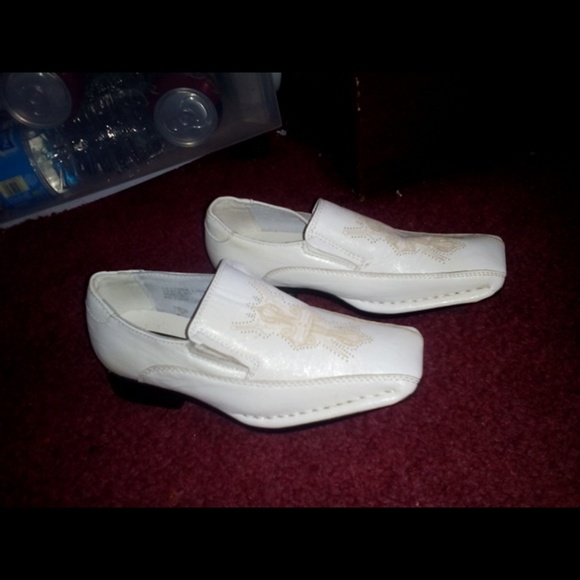 Kids dress shoes size 9