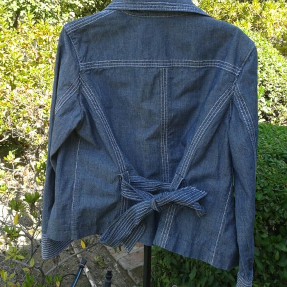 Belted Chambray Jacket - Picture 3 of 4