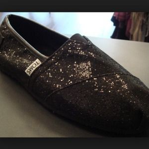 Black Sparkle Toms NWOT