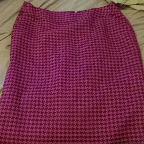 Gorgeous pink and red pencil skirt