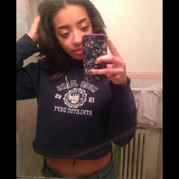 crop top sweater