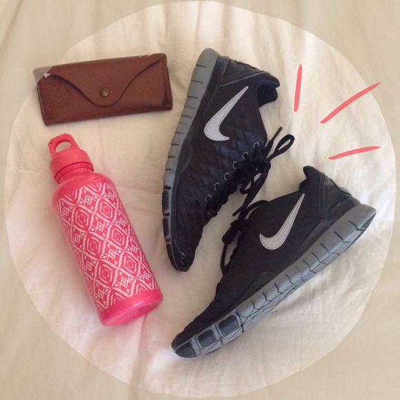 Nike Shoes - Nike Free Running Shoes