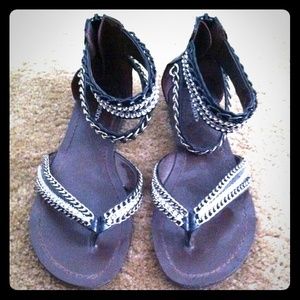 Black Gladiator

sandals