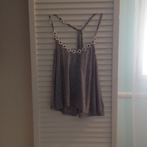 LF daisy cropped tank top