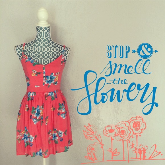 Hollister Dresses & Skirts - 🚫BUNDLED