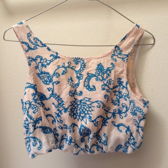 ⛔️SOLD on Vinted⛔️Free People detailed crop top