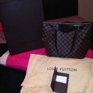 AUTHENTIC LOUIS VUITTON GM