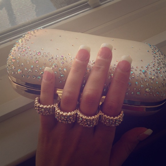 SOLD on eBay ❌‼️Crystal Knuckle Clutch 👛