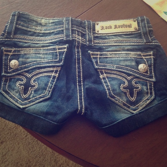 SOLD‼️ on eBay Rock Revival Buckle shorts