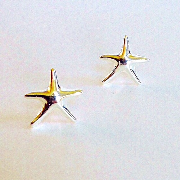 Tiny starfish sterling splated earrings - Picture 4 of 4