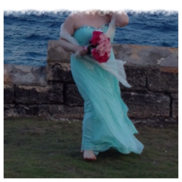 🎉SALE🎉💗💗Lovely turquoise evening/prom dress💗 - Picture 1 of 4