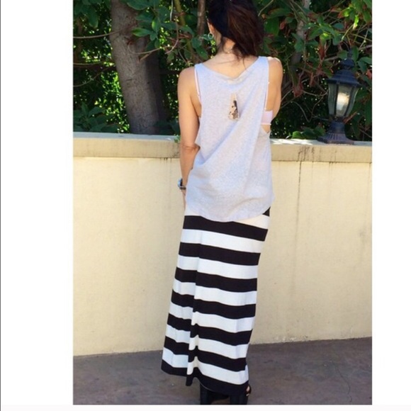 Chic sequin trim graphic tank CLEARANCE - Picture 3 of 3