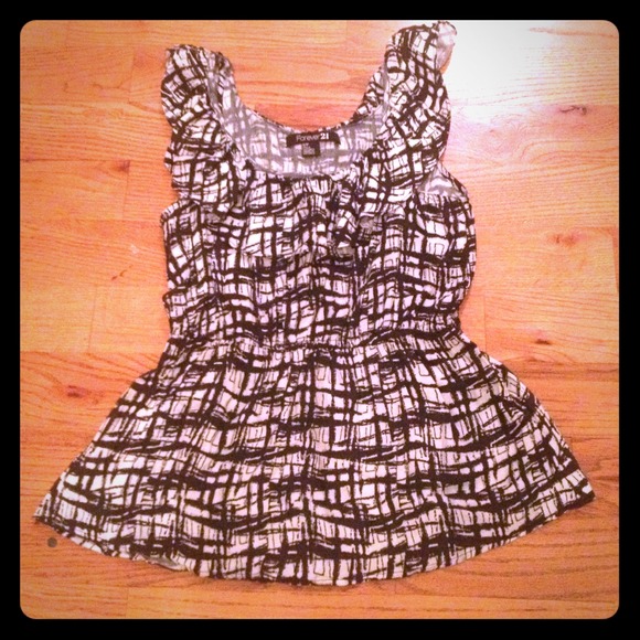 Forever 21 Black and white top