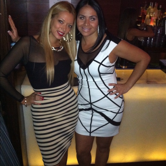 Bebe high waisted striped skirt - Picture 2 of 3