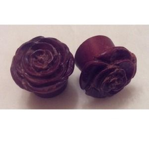 9/16 inch wooden flower plugs