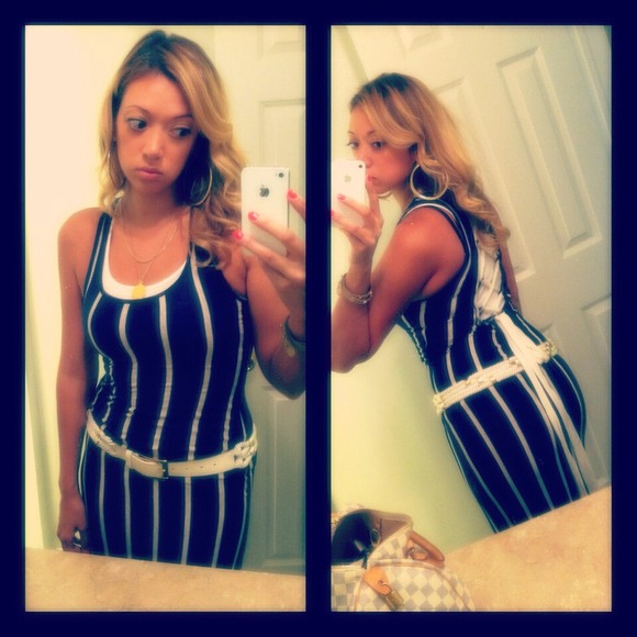 Striped maxi dress with lace up back - Picture 2 of 2