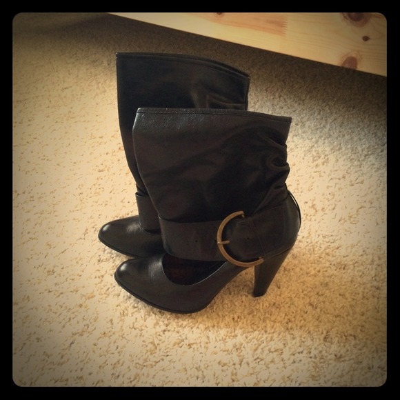 Sexy black shortie boots