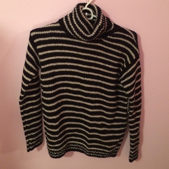Black & White Striped Sweater, NEW - Picture 1 of 3
