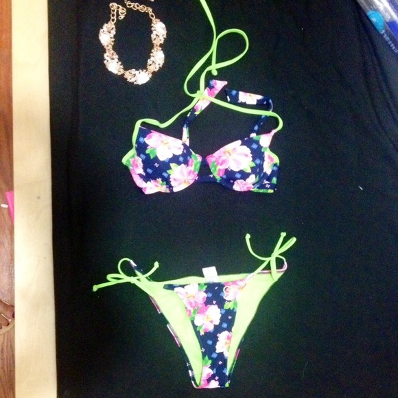 FLASH SALE!Lime green navy swimsuit! Gilly hicks