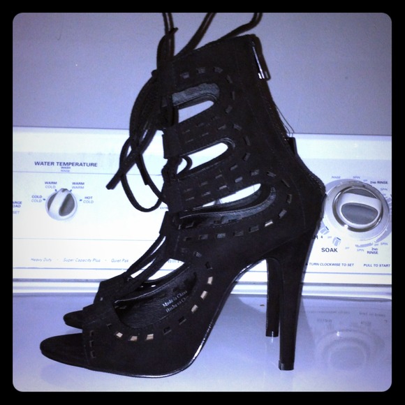 Giuseppe Zanotti inspired F21 lace-up sandals.