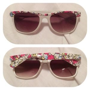 Floral Knock-Off Ray-Ban Sunglasses