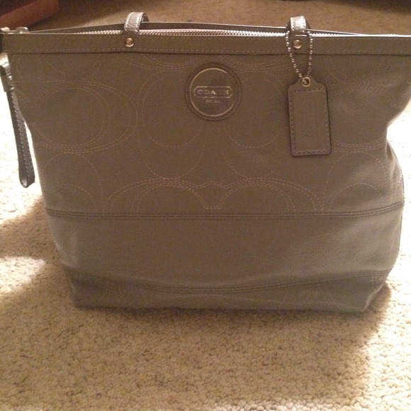 SOLD❗️Coach Grey Leather Coach Tote
