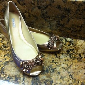 Vera Wang super cute flats!