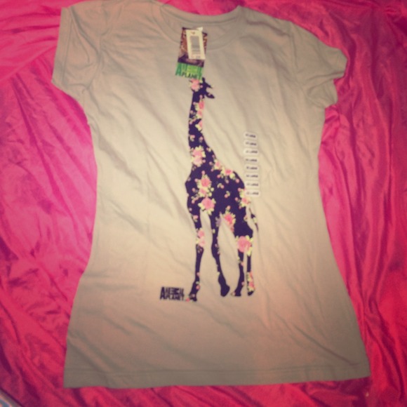 Animal Planet's Flowered print Grey Giraffe Tee 2X
