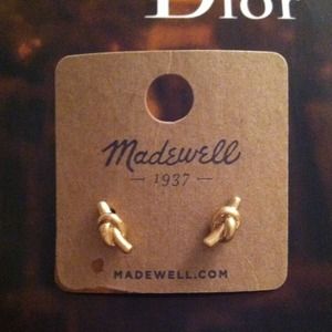 Gold knot stud earrings