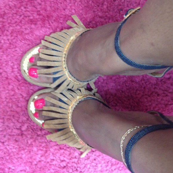 D&G sandals