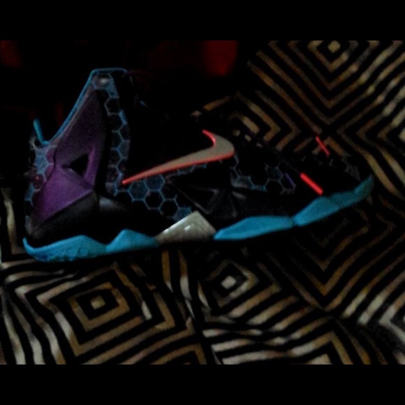 New lebrons 7y