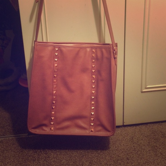 Brand New Forever 21 Pink shoulder strap handbag