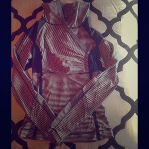 Lightweight running pullover