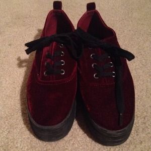 🚫RESERVED Maroon Velvet Platforms🚫