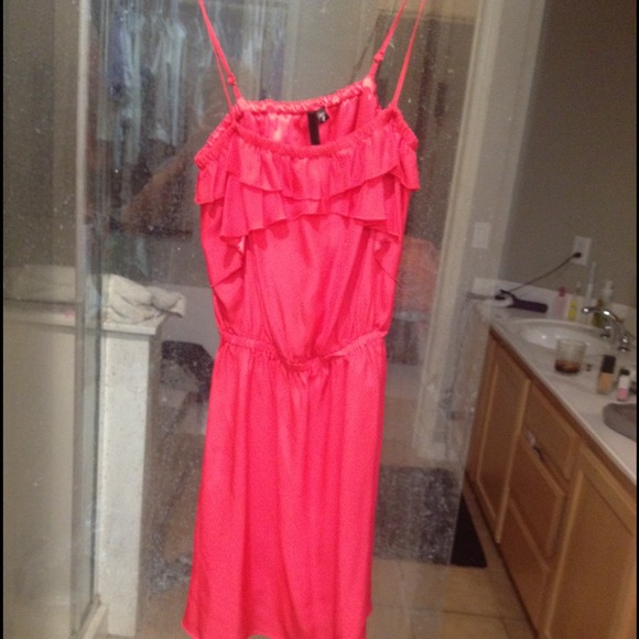 Never wore. Bust too large for dress