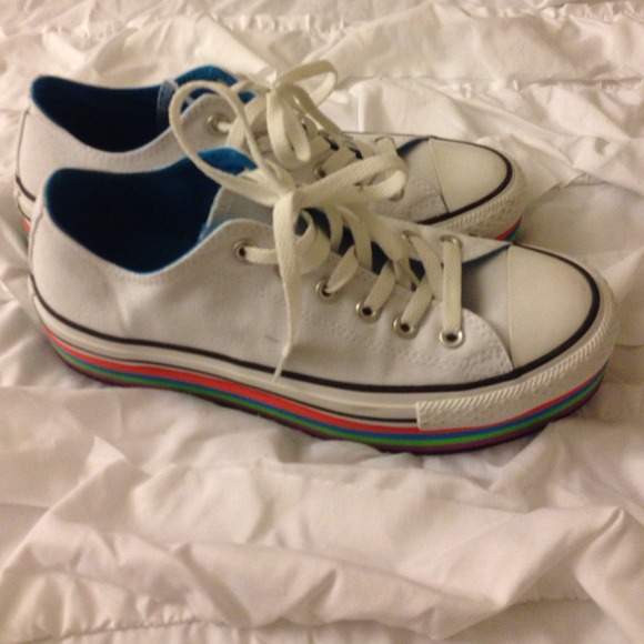 ❌ Sold on Vinted! ❌ White Converse Sneakers