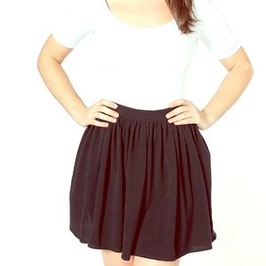 ✖️TRADED 💞American Apparel Pique Skirt