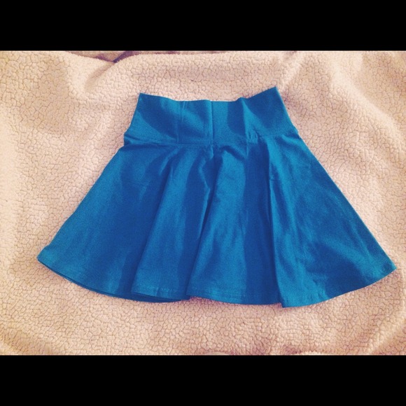 Forever 21 Dresses & Skirts - Forever 21 - Light Blue Skater Skirt💙
