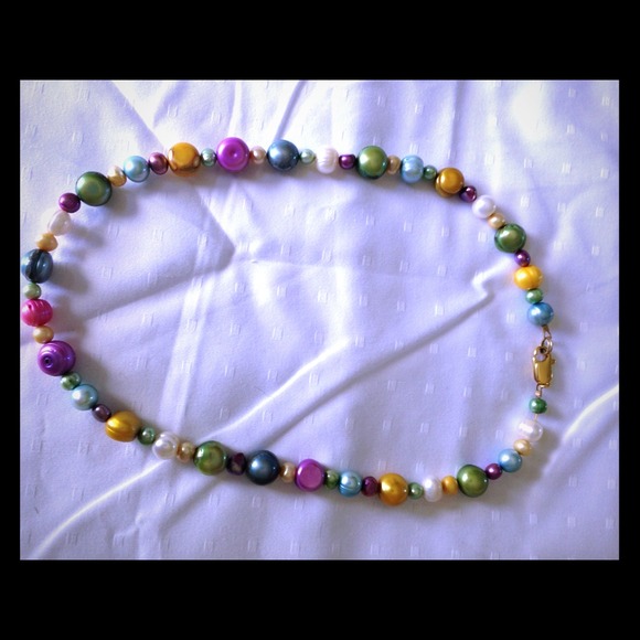 Versatile pearl necklace