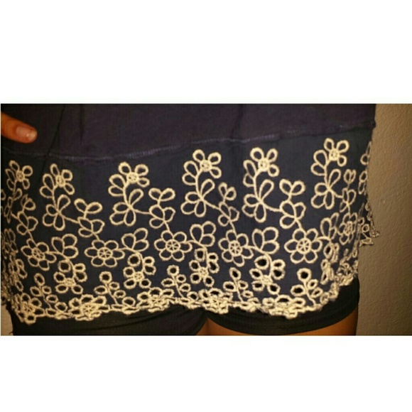 Navy blue floral top - Picture 2 of 3