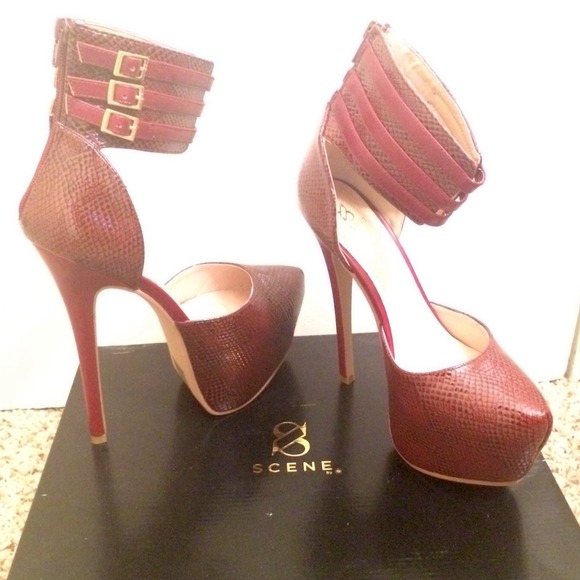 Sexy wine-colored, never-before-worn heels! - Picture 3 of 4