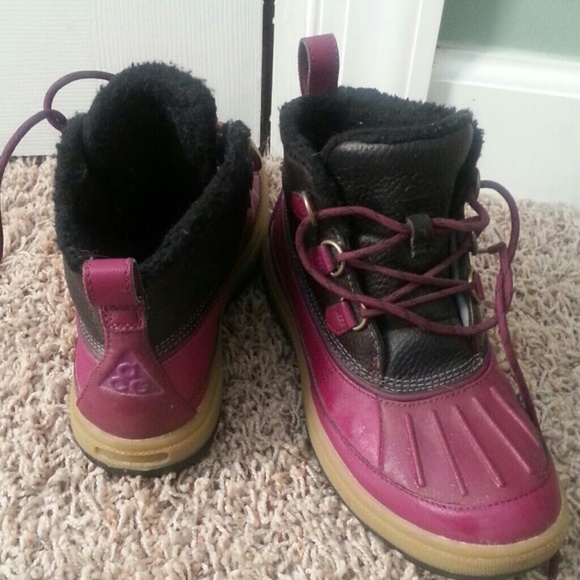 FINAL! Nike lined Rain/snow boots
