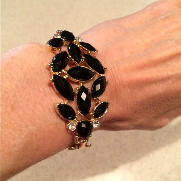 Jewelry - New black statement bracelet