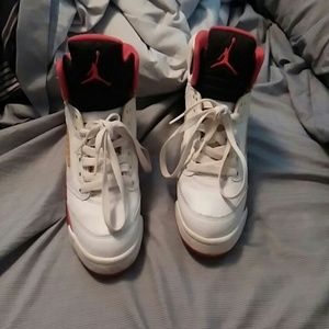 Size 5 Jordan fires, willing to sell or trade
