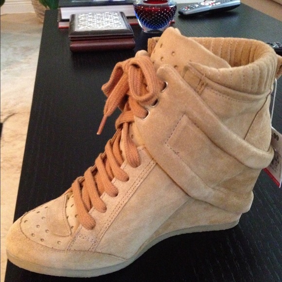 Zara Shoes - 🎉HOST PICK🎉 ZARA SUEDE WEDGE SNEAKERS