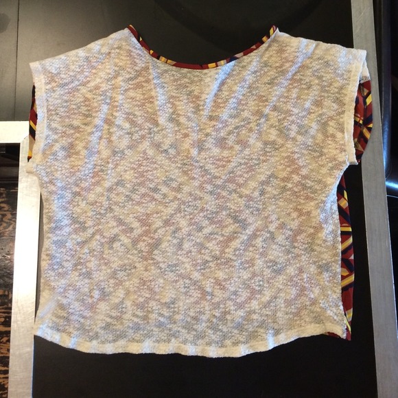 ***SOLD***Size small October Sky flowy top - Picture 4 of 4