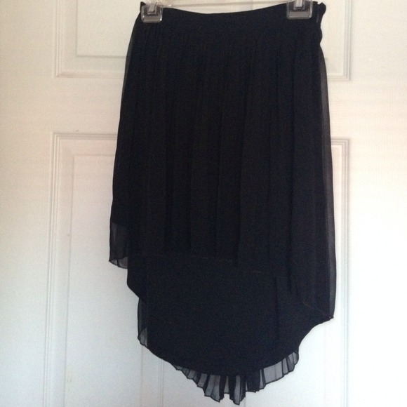 black pleated high low skirt