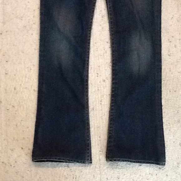 I am selling these trendy boot cut jeans! - Picture 2 of 4