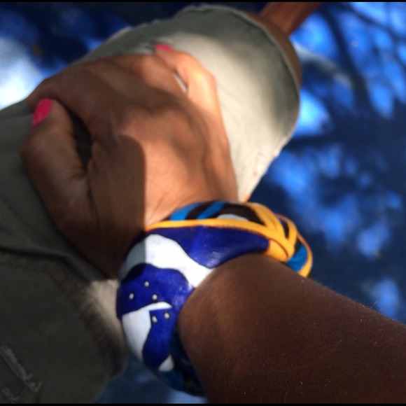 Stunning Leather wrapped bracelet - Picture 3 of 4